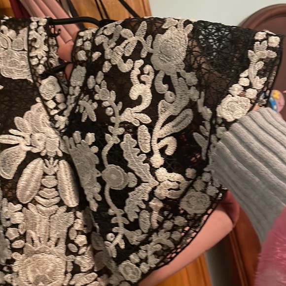 Marchessa Notte black & white floral embroidered size 4 nwt - Picture 7 of 13